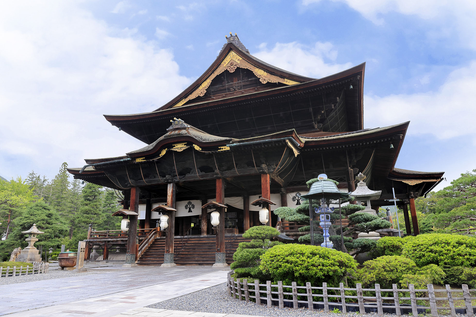 D10_Zenkoji Temple_image credit zenkoji.jp